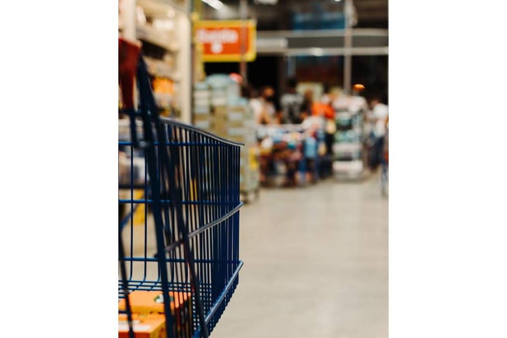 shopping cart in a hardware store