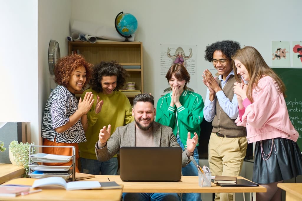 Teacher and high school students seeing results of successful campaign run with FutureFund